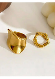 Sovict Sculpted Minimal Ring