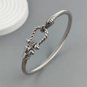 Sovict Horseshoe Wire Bracelet