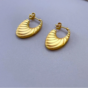 Sovict Ribbed Crescent Hoop Set