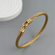 Sovict Horseshoe Wire Bracelet
