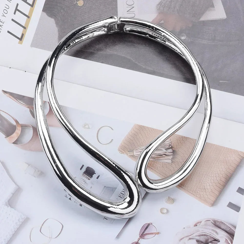 Sovict Golden Open Choker