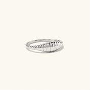 Sovict Croissant Tail Ring