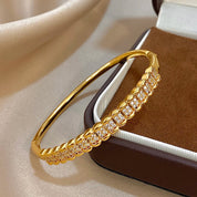 Sovict Micro Zircon Cuff