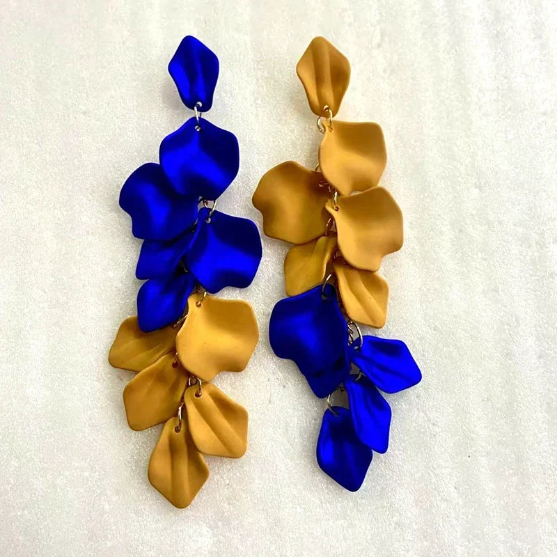 Sovict Acrylic Flower Tassel Earrings