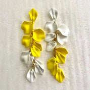 Sovict Acrylic Flower Tassel Earrings