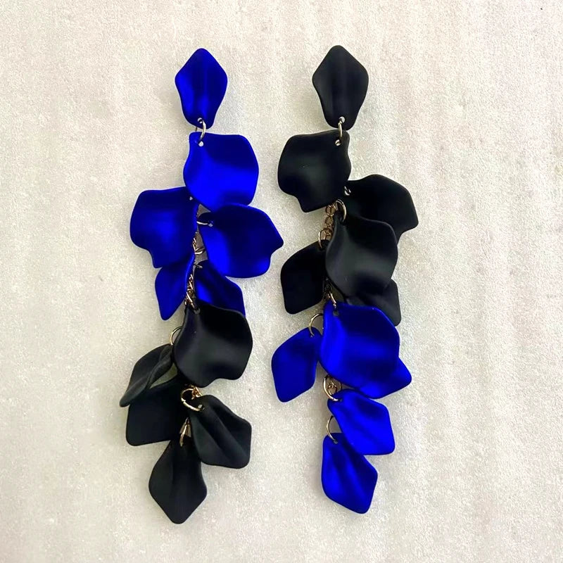 Sovict Acrylic Flower Tassel Earrings