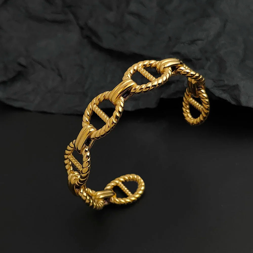 Sovict Molded Gold Cuff