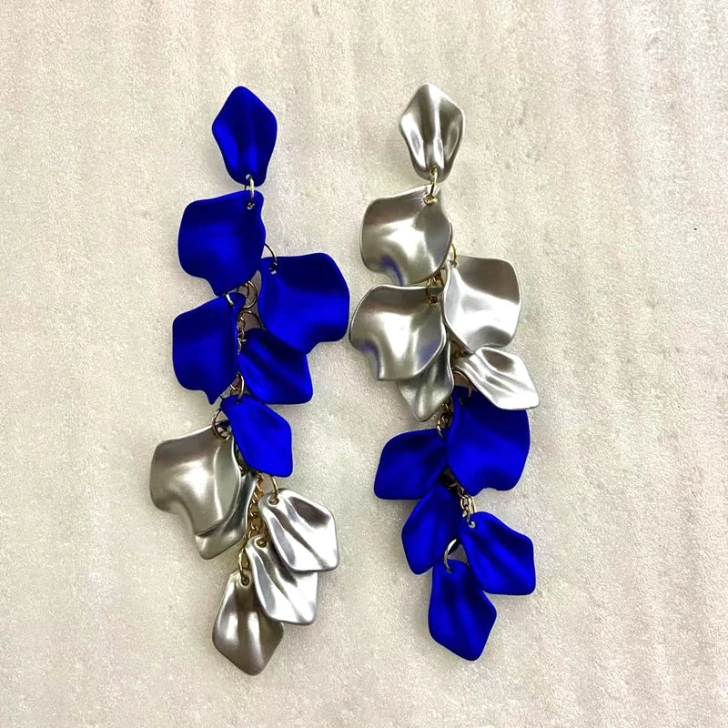 Sovict Acrylic Flower Tassel Earrings