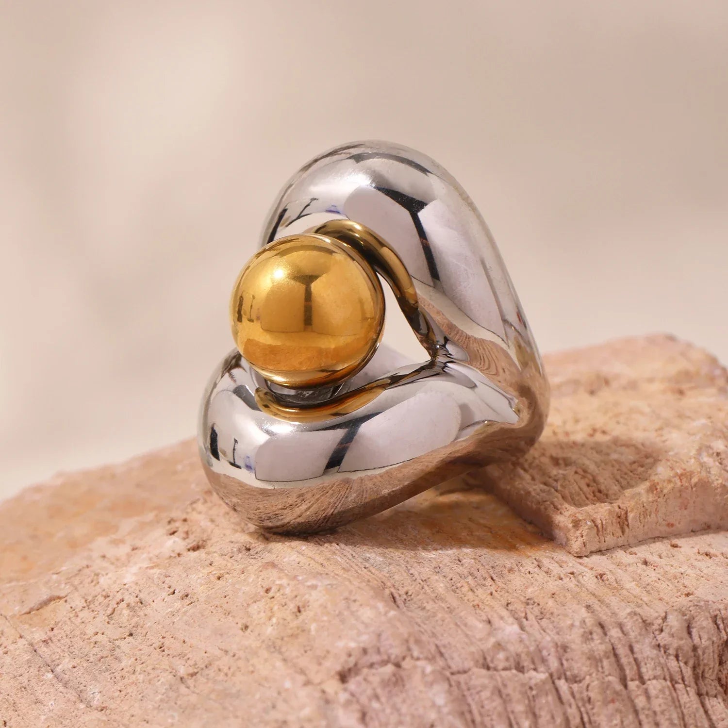 Sovict Hollow Sphere Ring
