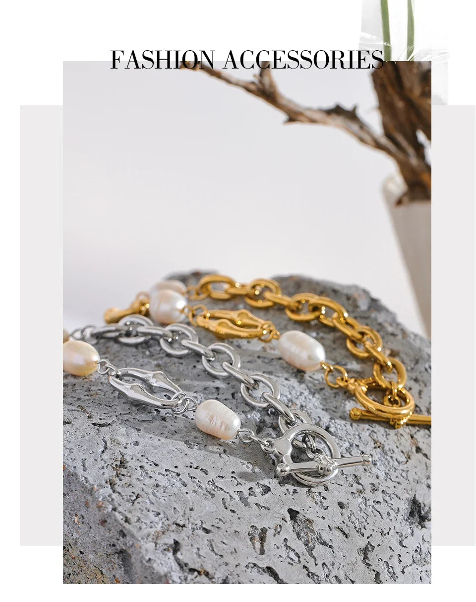 Sovict Pearl Link Toggle Bracelet