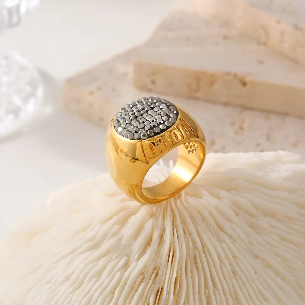 Sovict Rhinestone Luxe Ring