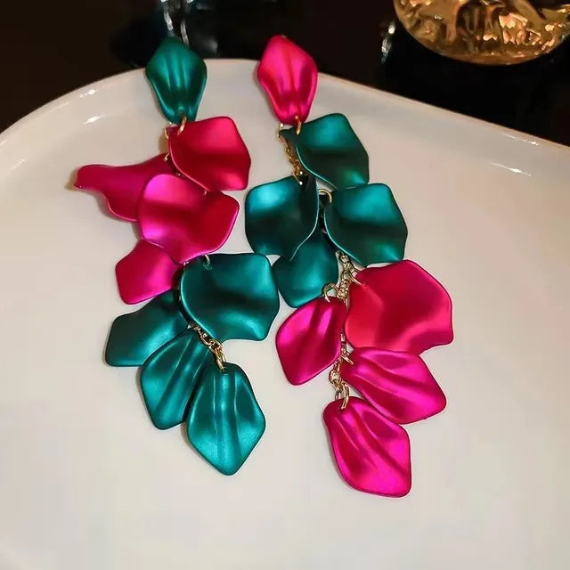 Sovict Acrylic Flower Tassel Earrings
