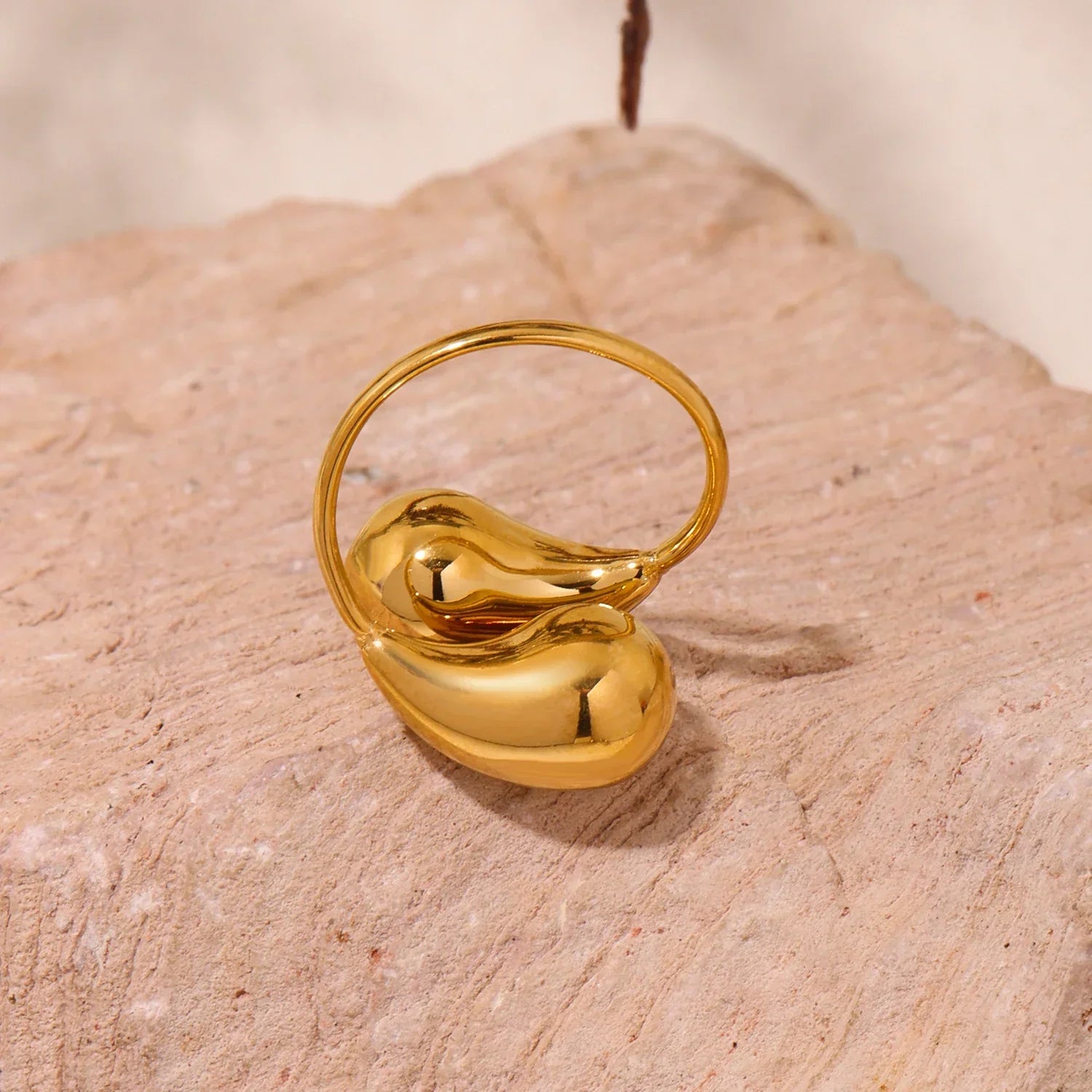Sovict Hollow Sphere Ring