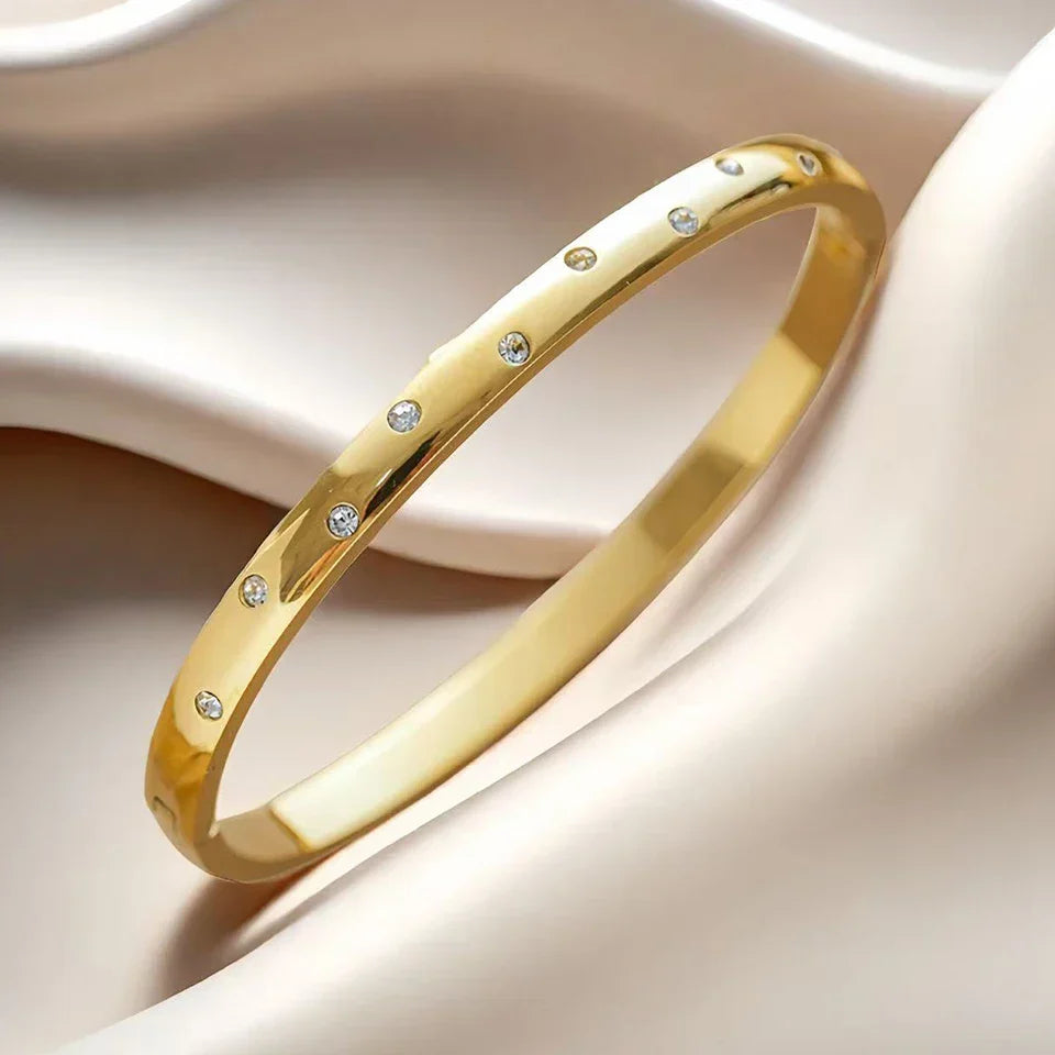 Sovict Round Zircon Bangle