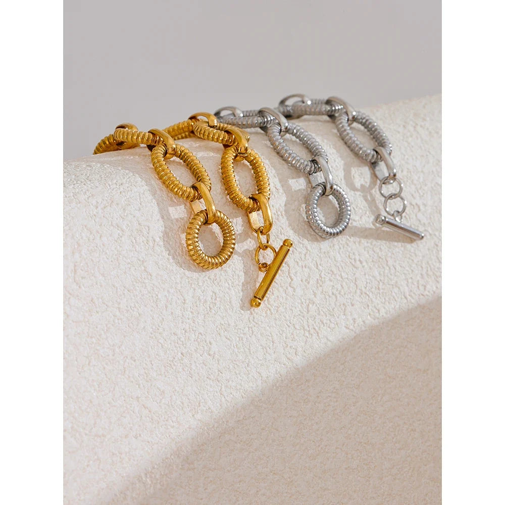 Sovict Oval Link Toggle Bracelet